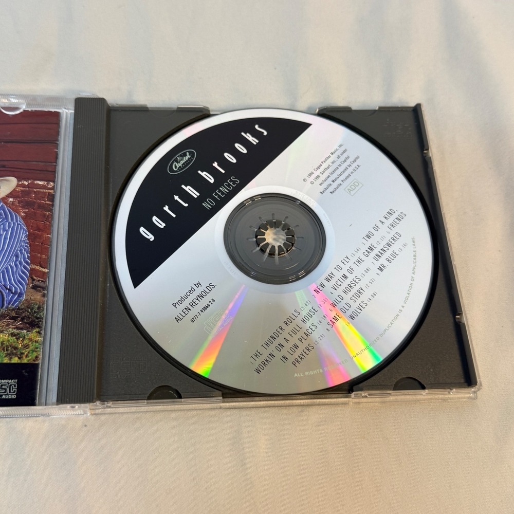 Garth Brooks No Fences CD 1990 Capitol Nashville Country Friends in Low Places - Picture 3 of 5